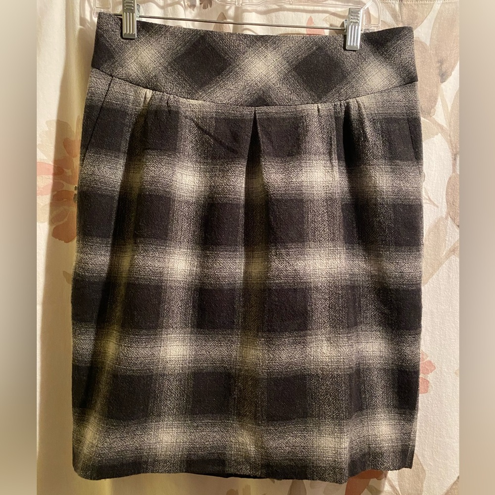 Loft, knee length skirt, size 8